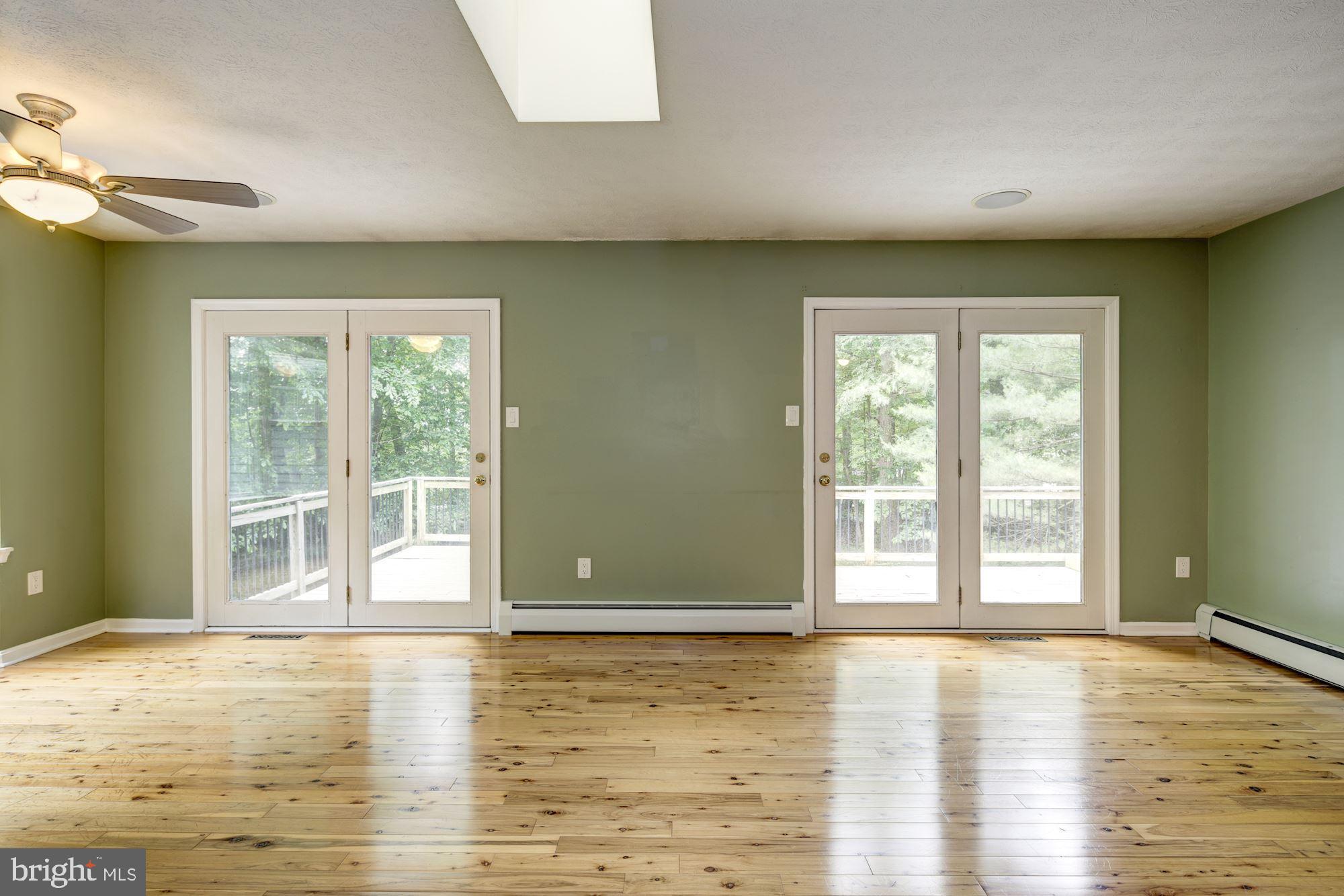4747 Dave Rill Road Hampstead, MD 21074 - Photo 8 of 34 Family Room
