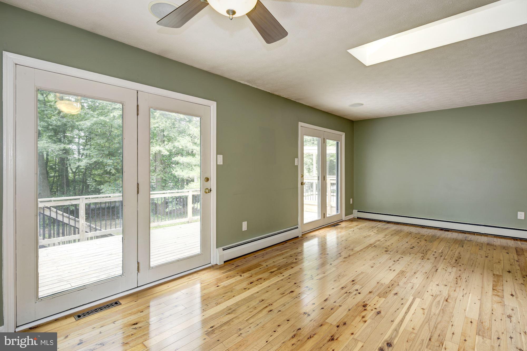4747 Dave Rill Road Hampstead, MD 21074 - Photo 9 of 34 Family Room