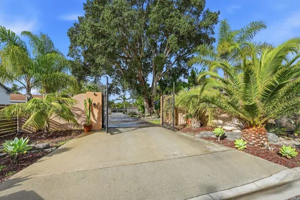 $3,200 | Tuttle Street, Carlsbad, CA 92008