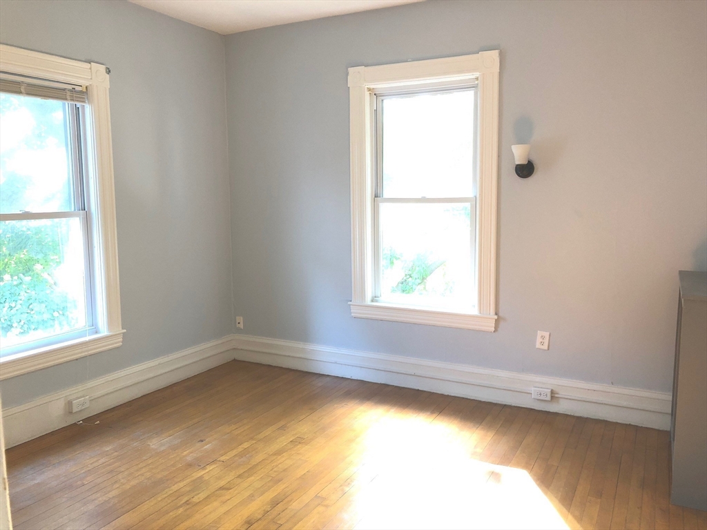 505 High Street, Unit 505 Lowell, MA 01852 - Photo 15 of 17 an empty room with a window