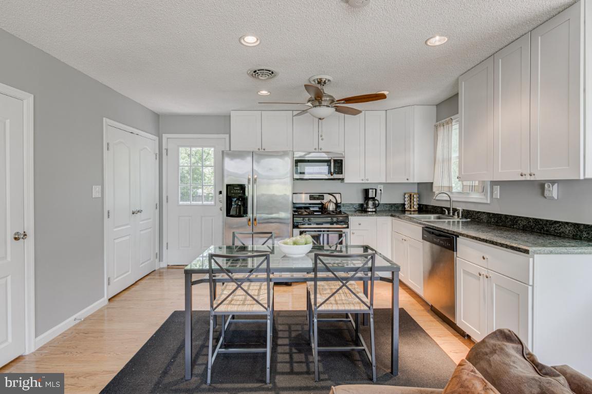 1 Alder Road Annapolis, MD 21403 - Photo 3 of 33