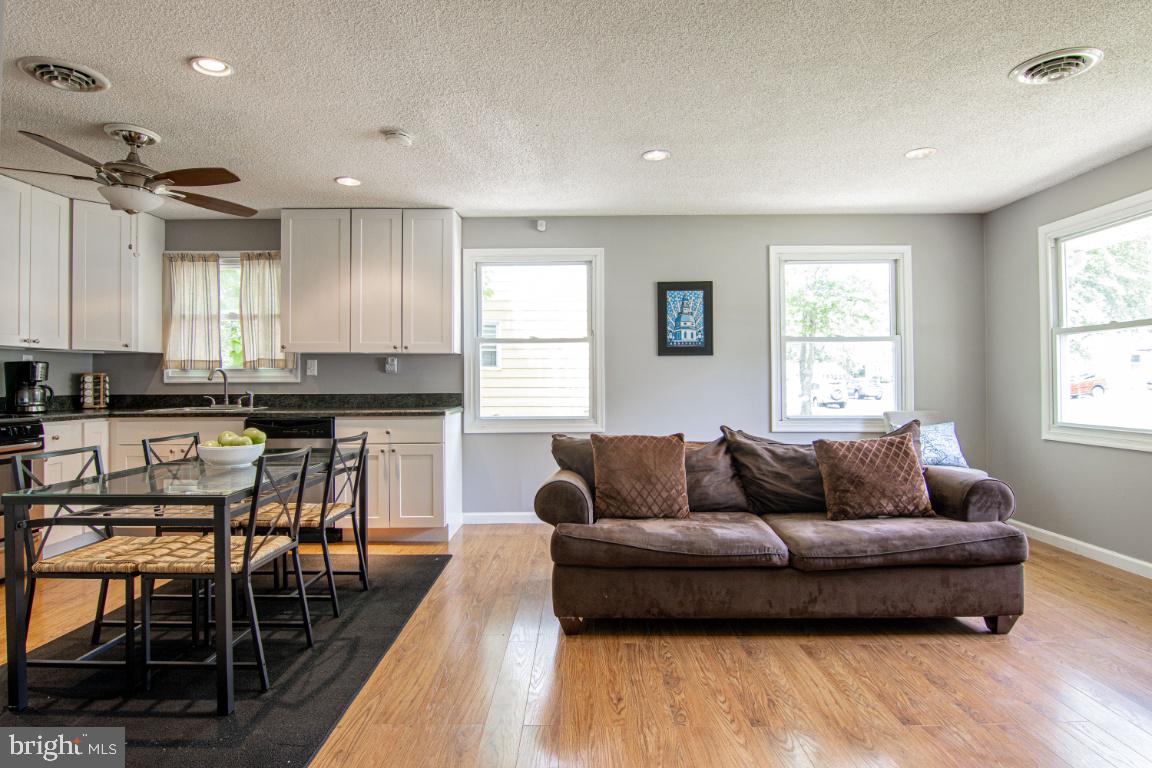 1 Alder Road Annapolis, MD 21403 - Photo 4 of 33