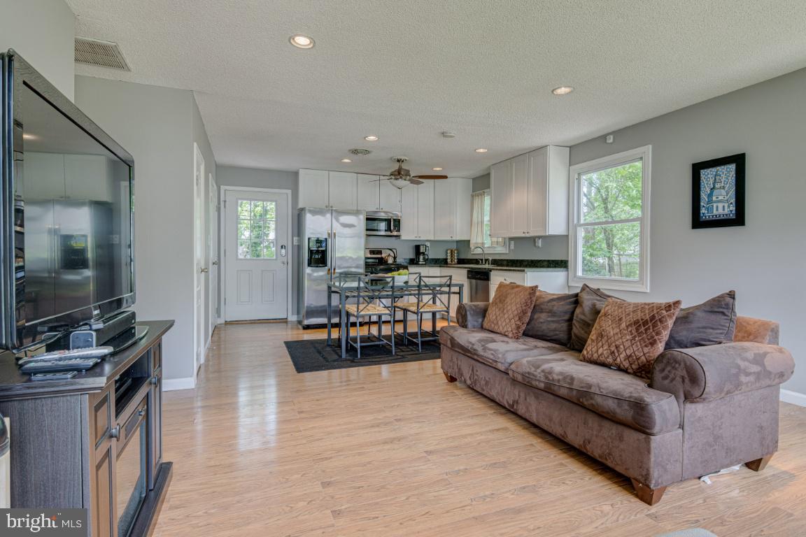 1 Alder Road Annapolis, MD 21403 - Photo 5 of 33