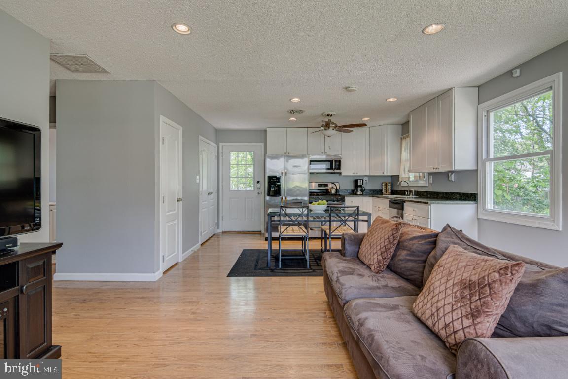 1 Alder Road Annapolis, MD 21403 - Photo 6 of 33