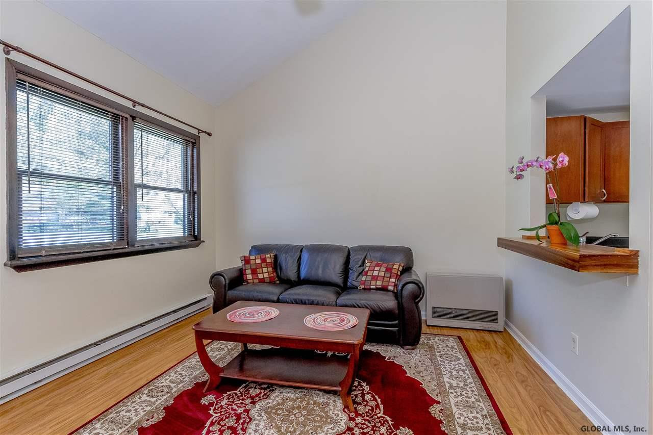 40 Wake Robin Road Malta, NY 12020 - Photo 5 of 20 Photo 5