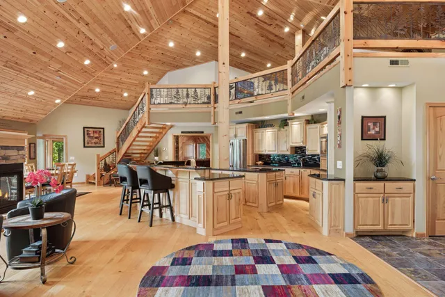 $1,250,000 | 40335 Government Road, Hinckley, MN 55037