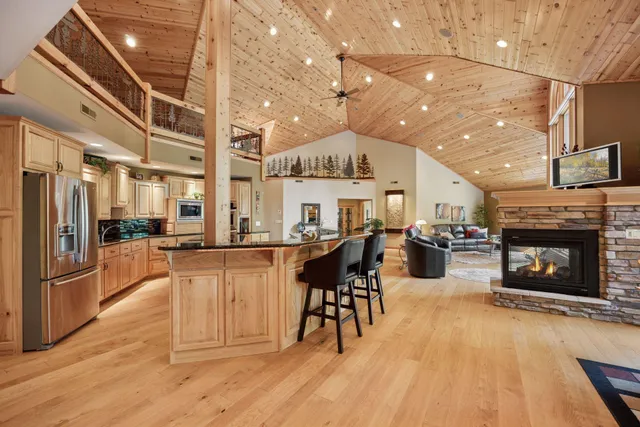 $1,250,000 | 40335 Government Road, Hinckley, MN 55037