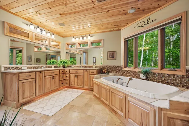 $1,250,000 | 40335 Government Road, Hinckley, MN 55037