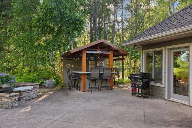 $1,250,000 | 40335 Government Road, Hinckley, MN 55037