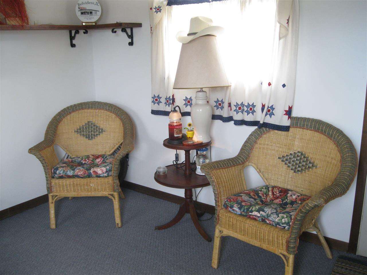 7114 Stephens Road Rockton, IL 61072 - Photo 9 of 20 a living room with furniture and a table