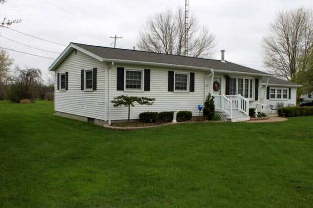 1558 Wiggins Road Fenton, MI 48430 - Photo 24 of 29 21138688-23.JPG