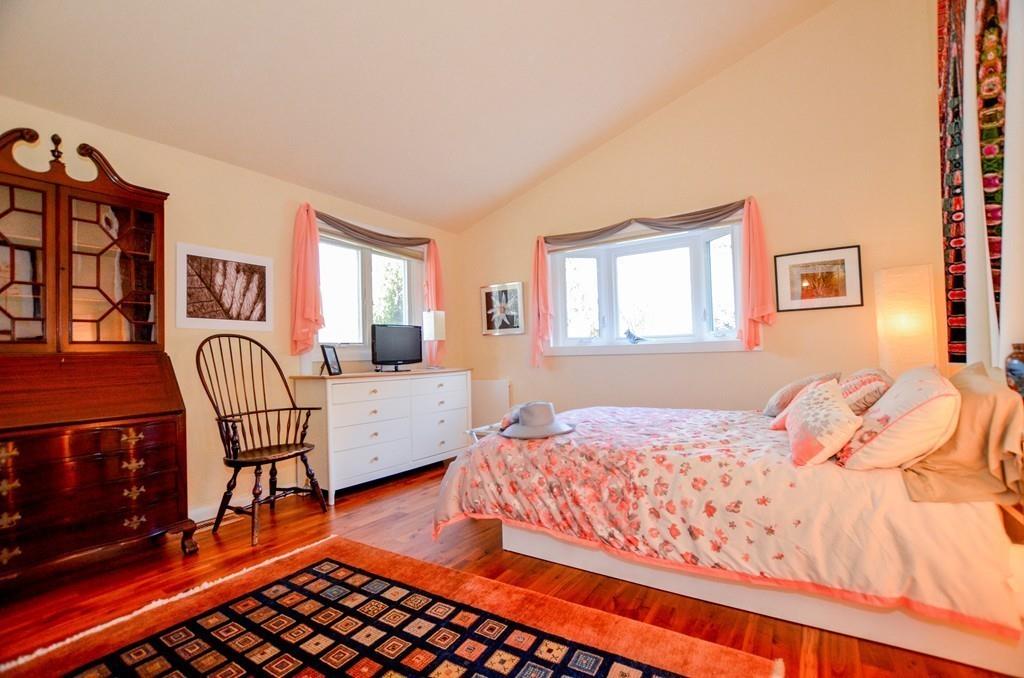 310 Point Road Marion, MA 02738 - Photo 20 of 35