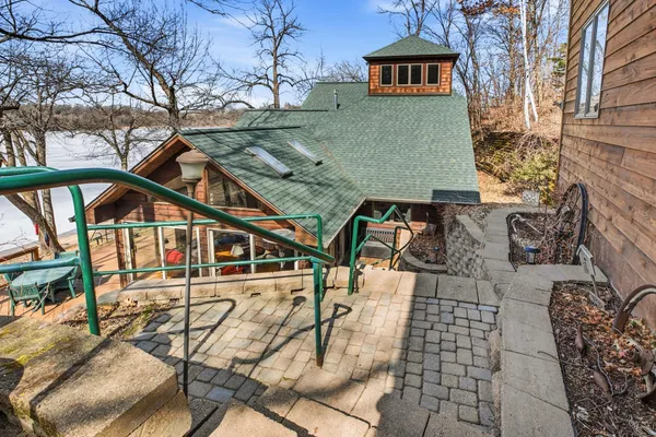 $719,900 | 18155 Dove Hill Road, Eden Valley, MN 55329
