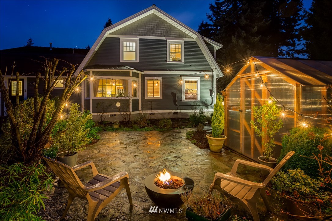 514 Hubbard Road Lynnwood, WA 98036 - Photo 1 of 25 Gallery Image 1