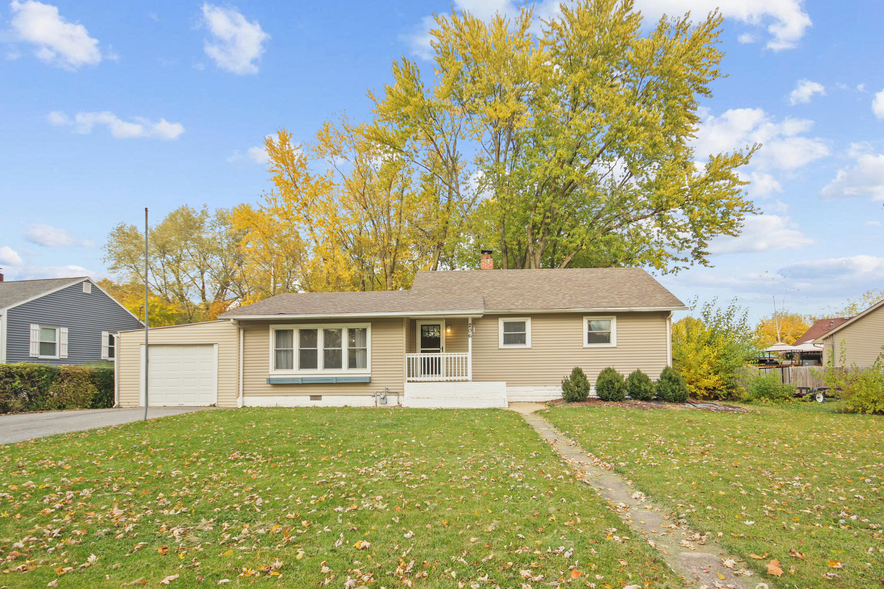 206 Birch Street Crown Point, IN 46307 - Photo 1 of 12 3000x2000