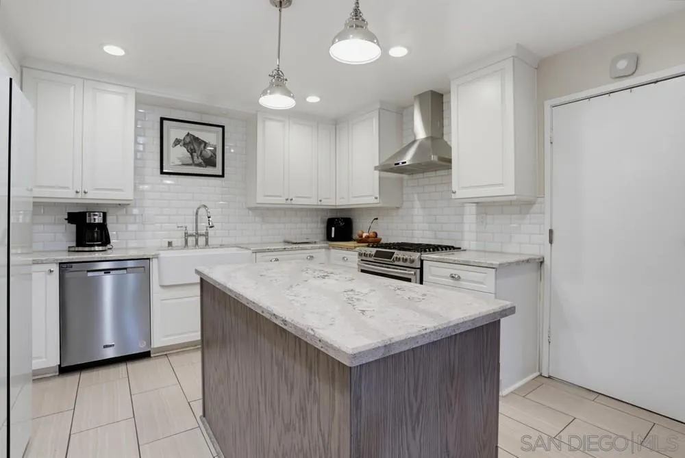 14319 Old Community Road Poway, CA 92064 - Photo 13 of 29 Gallery Image 13