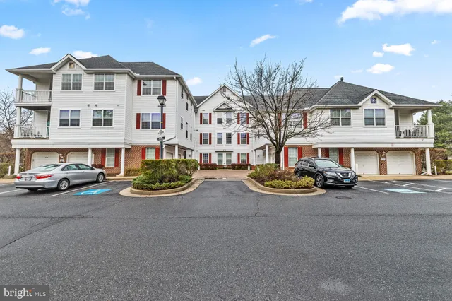 $250,000 | 16 Hawk Rise Lane, Unit 204, Owings Mills, MD 21117