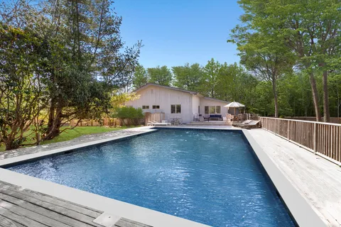 Undisclosed Address, Wainscott, NY 11975