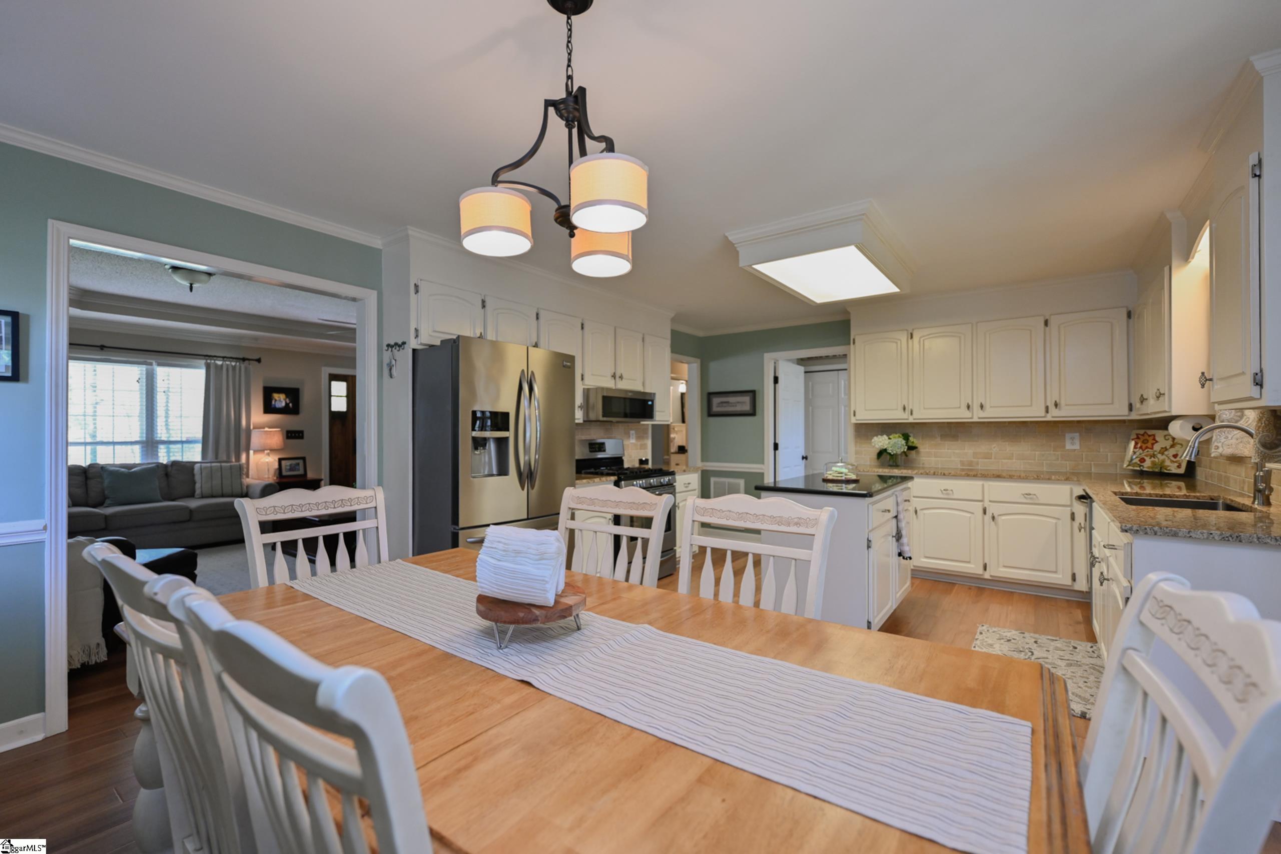 142 Carolina Way Fountain Inn, SC 29644 - Photo 9 of 27 Gallery Image 9