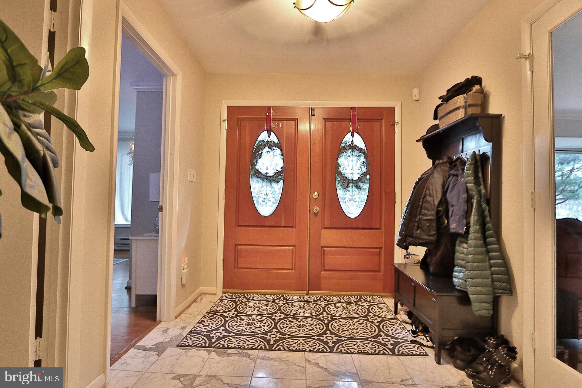 1437 Crowell Road Vienna, VA 22182 - Photo 16 of 36