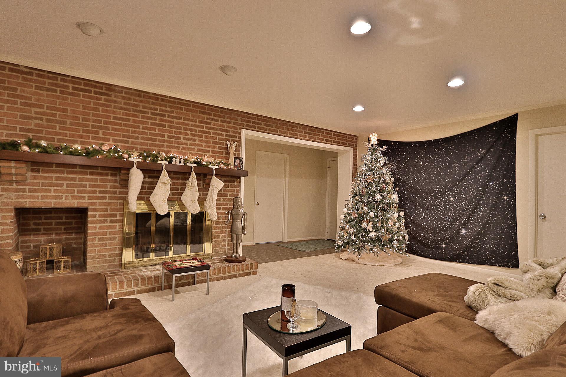 1437 Crowell Road Vienna, VA 22182 - Photo 23 of 36