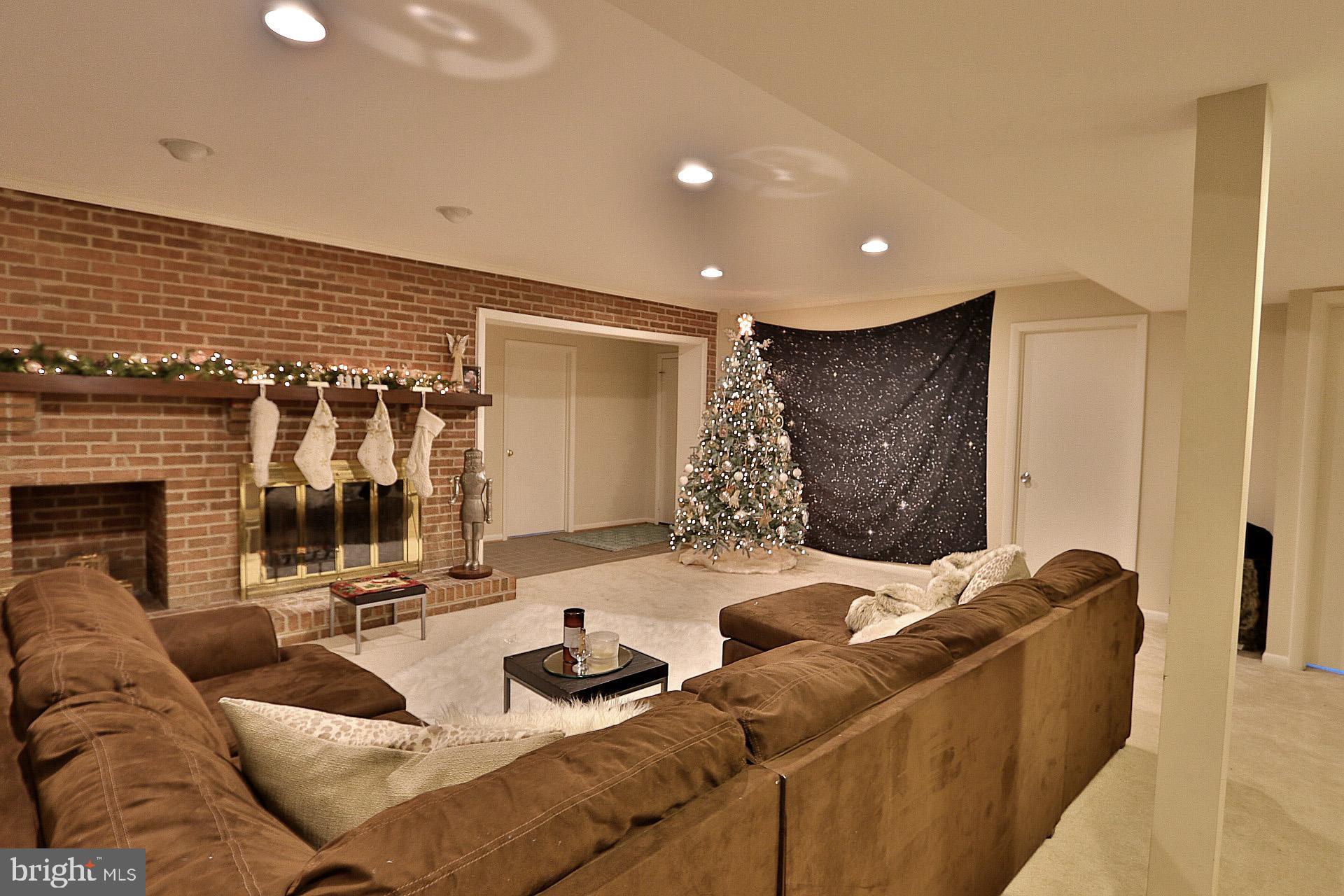 1437 Crowell Road Vienna, VA 22182 - Photo 24 of 36