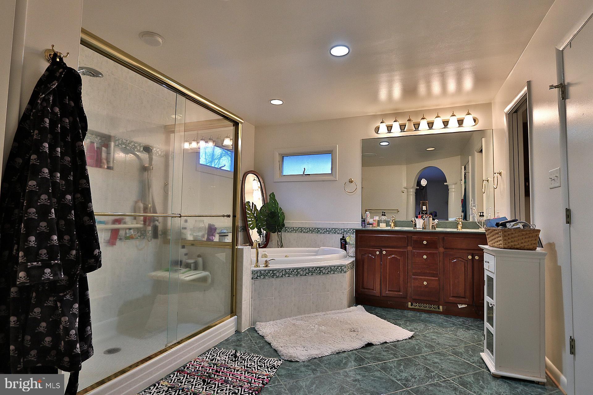 1437 Crowell Road Vienna, VA 22182 - Photo 27 of 36