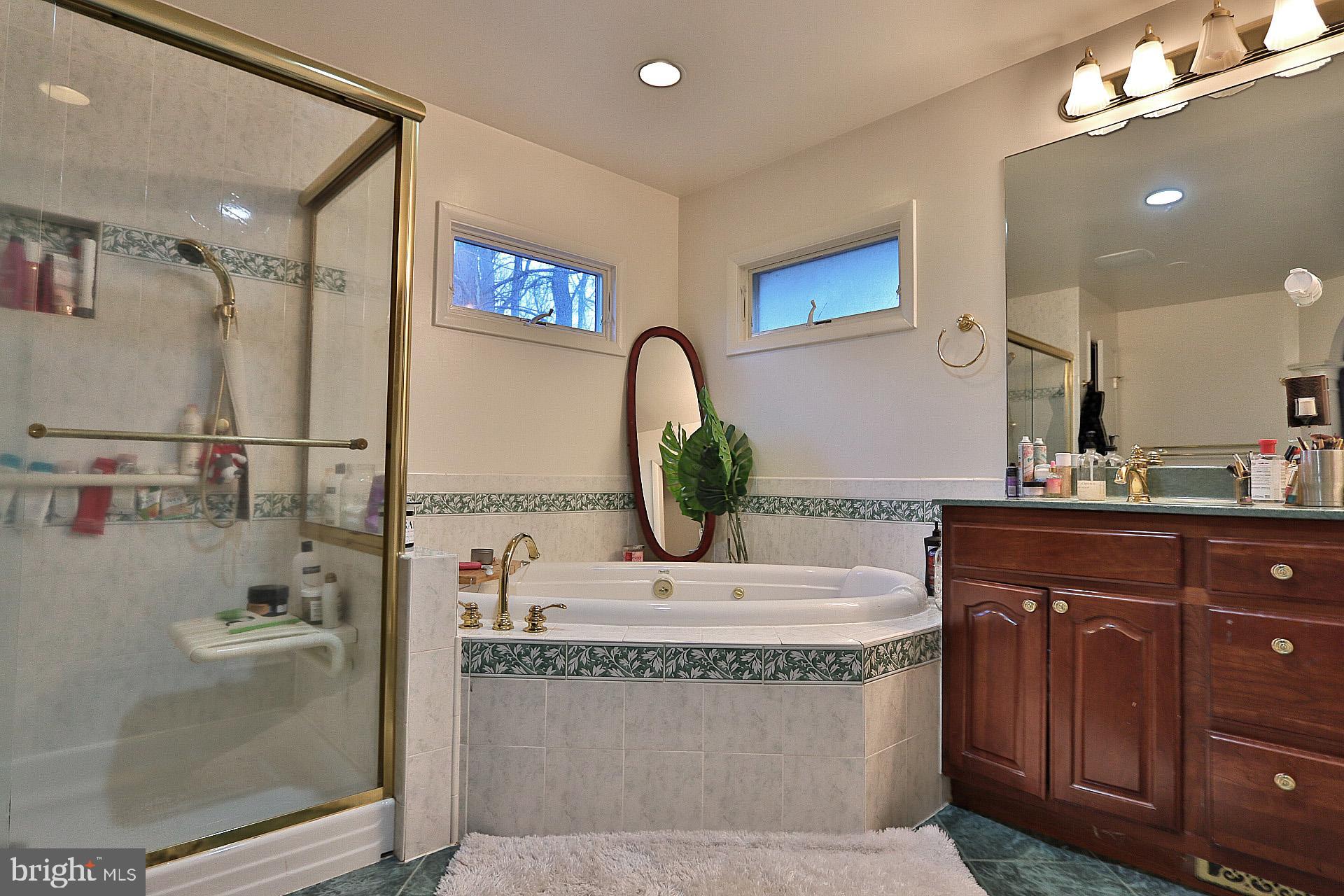 1437 Crowell Road Vienna, VA 22182 - Photo 28 of 36