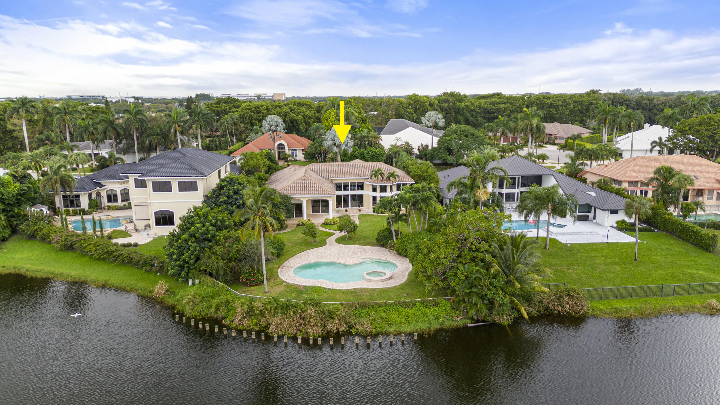17618 Bocaire Way Boca Raton, FL 33487 - Photo 4 of 68 69_dji_20241026113811_0298_d.1