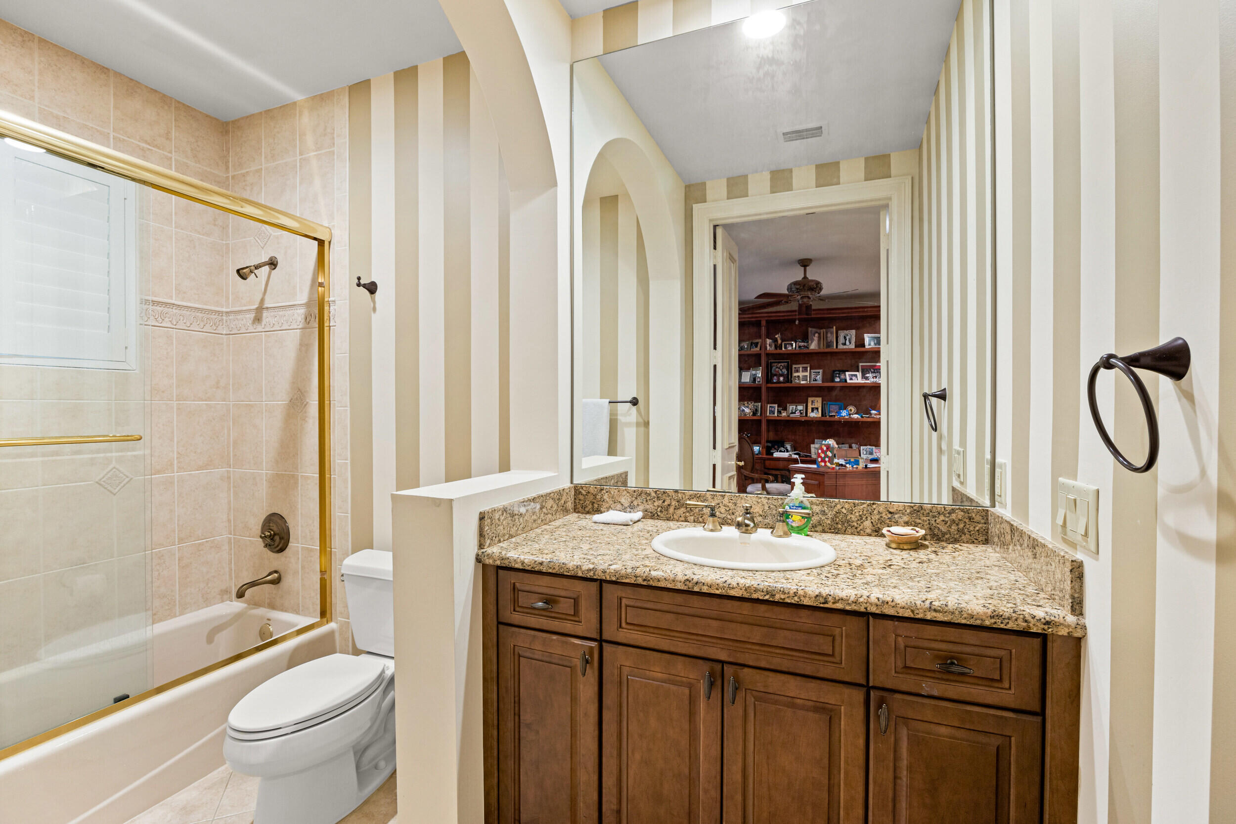 17618 Bocaire Way Boca Raton, FL 33487 - Photo 48 of 68 42_jv2a0381