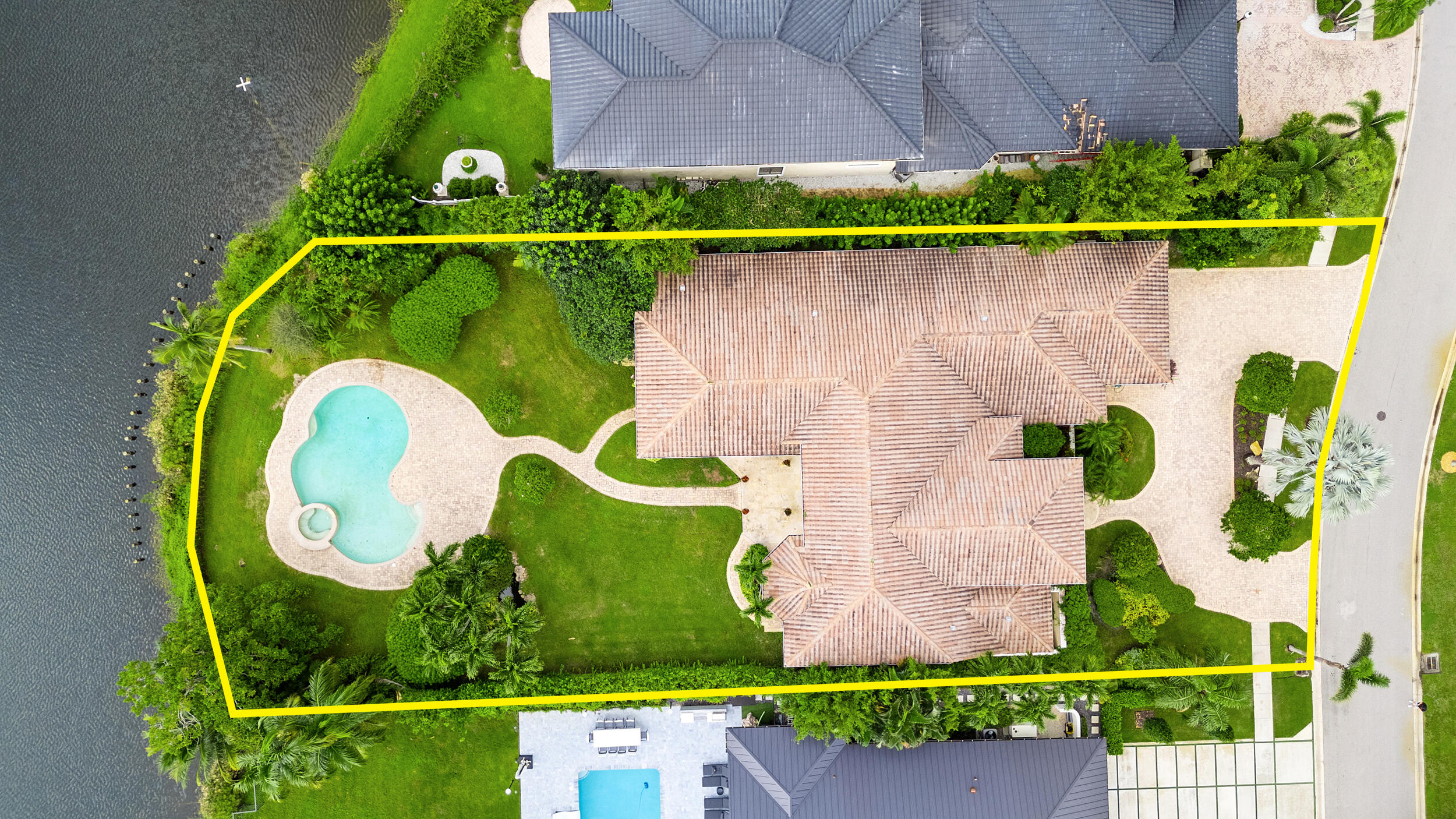 17618 Bocaire Way Boca Raton, FL 33487 - Photo 7 of 68 2_dji_20241026113647_0276_d.1