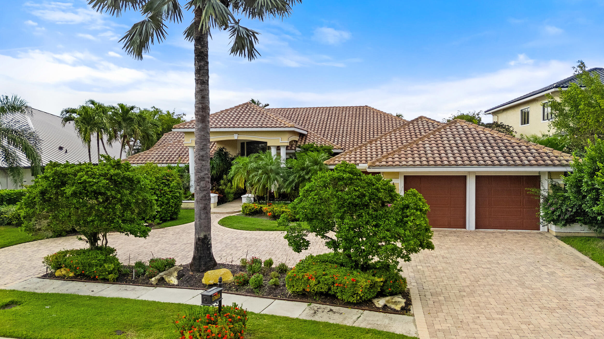 17618 Bocaire Way Boca Raton, FL 33487 - Photo 8 of 68 4_dji_20241026113522_0258_d