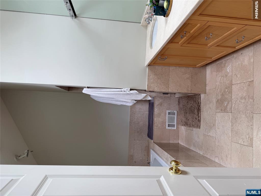 730 Floyd Street Englewood Cliffs, NJ 07632 - Photo 27 of 47