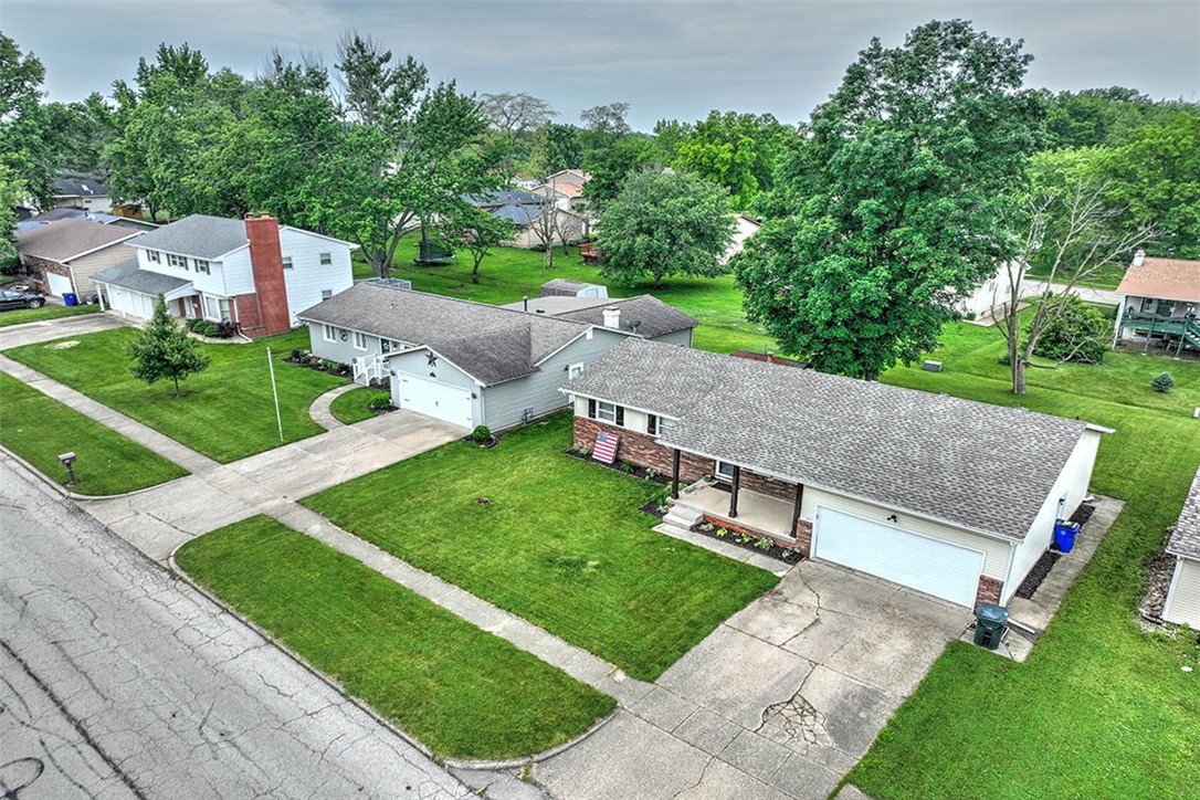 2323 North Summit Avenue Decatur, IL 62526 - Photo 4 of 28