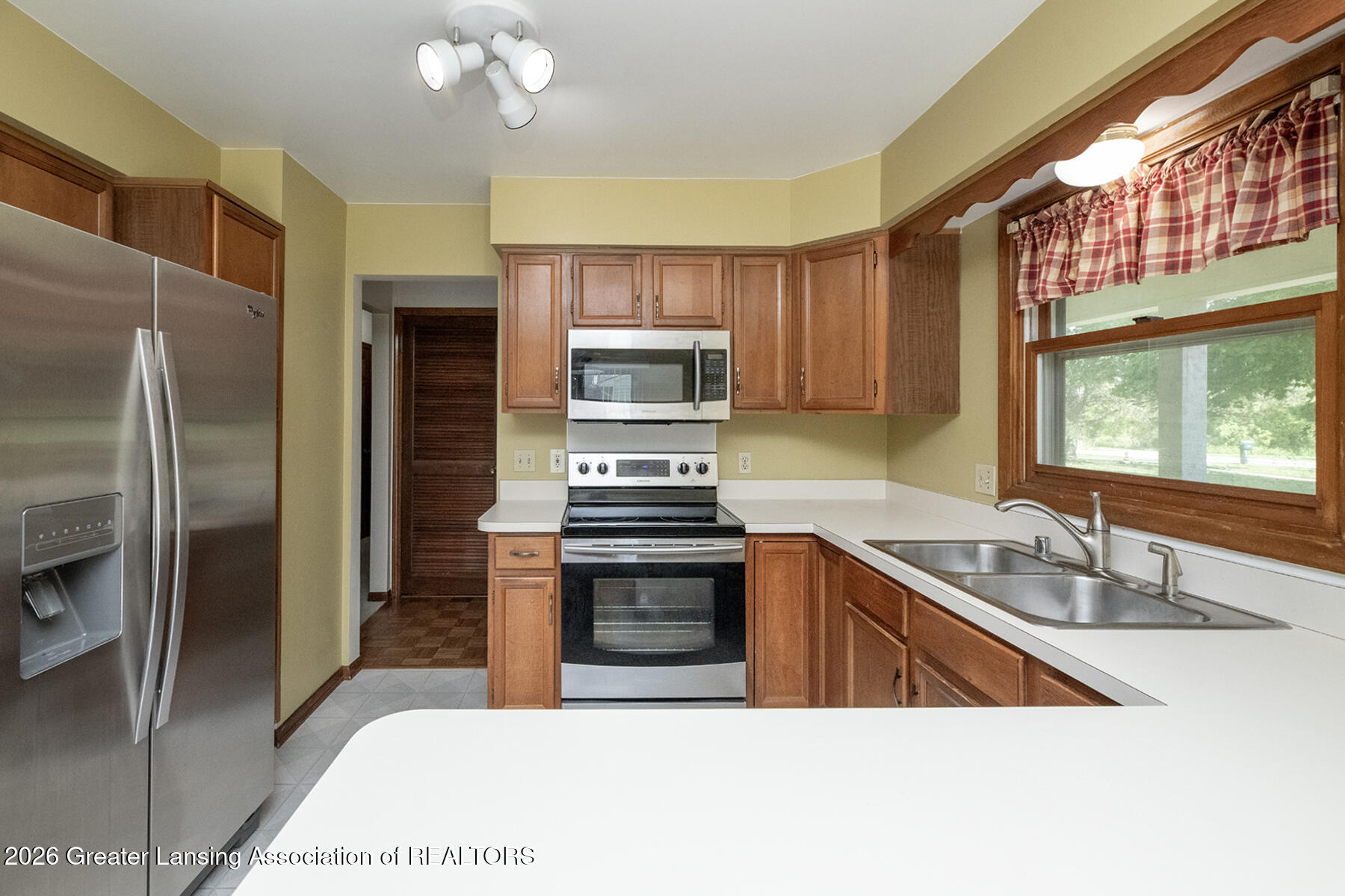 3901 Dobie Road Okemos, MI 48864 - Photo 9 of 26 09