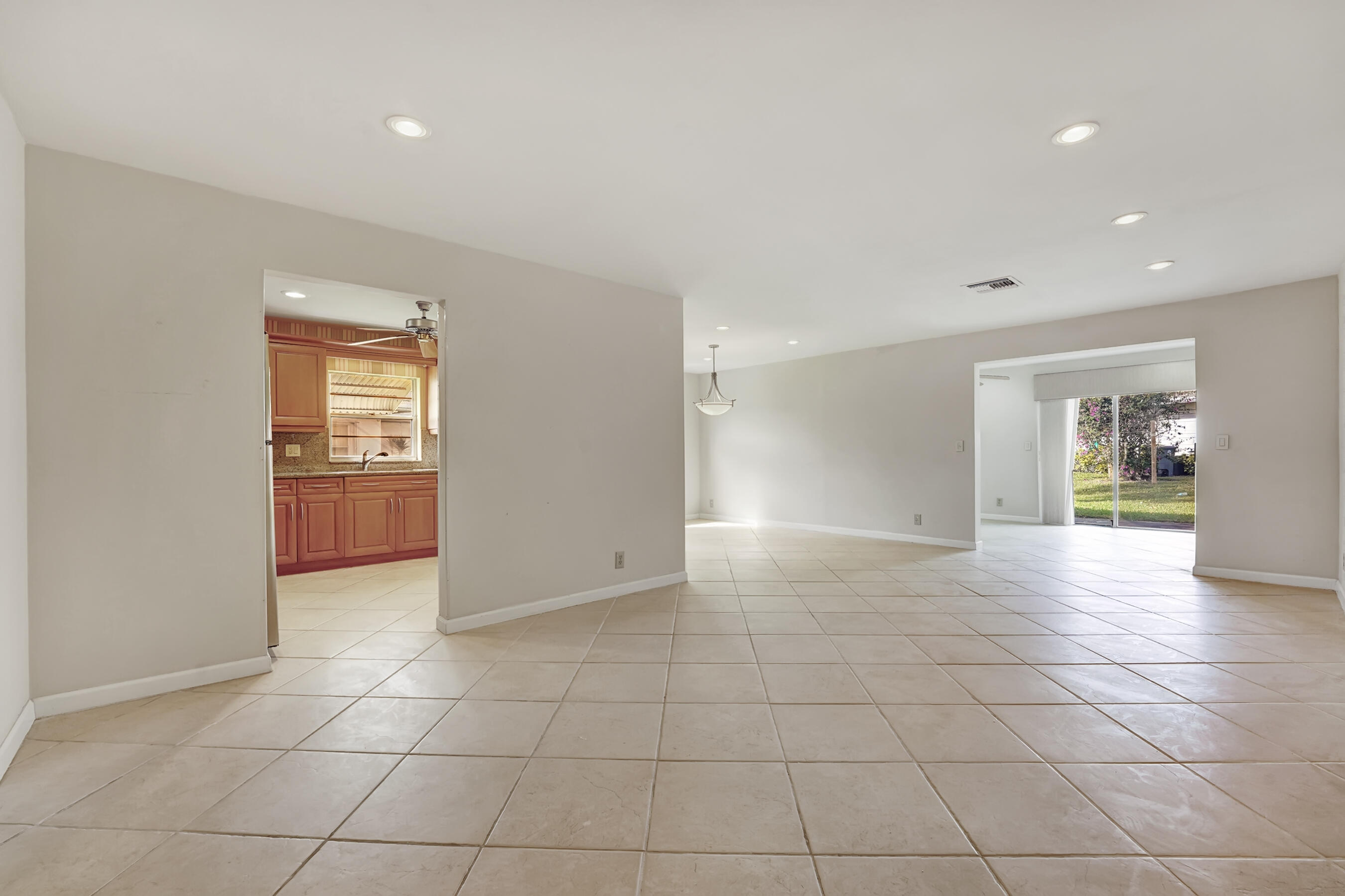 6292 Dusenburg Road Delray Beach, FL 33484 - Photo 4 of 14 DSC03740