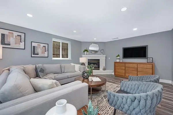 $935,000 | 401 Seaton Drive, Folsom, CA 95630