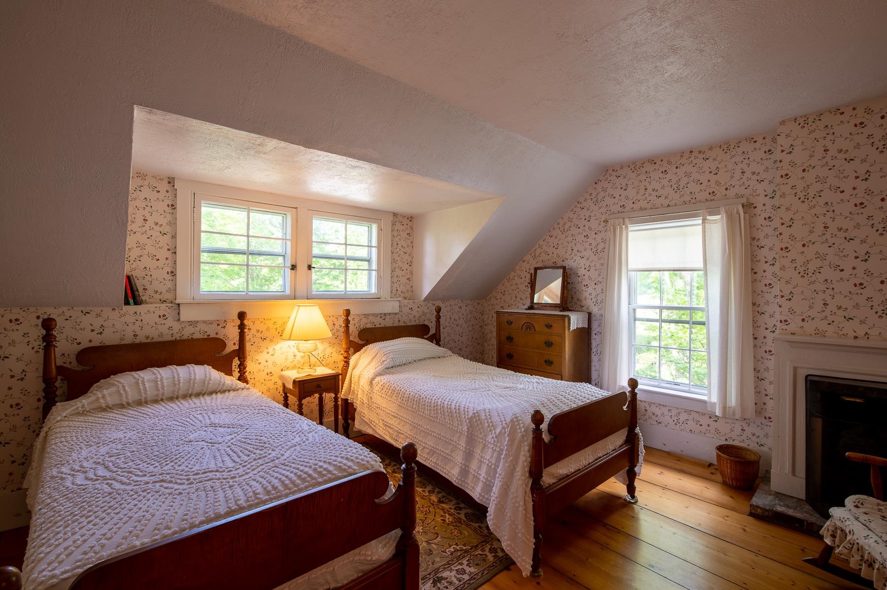 1070 Hell's Peak Road Londonderry, VT 05148 - Photo 12 of 23