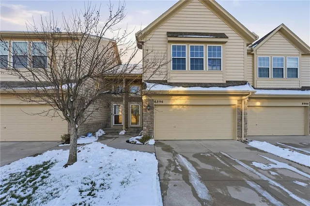 $305,000 | 8896 Findley Street, Lenexa, KS 66227