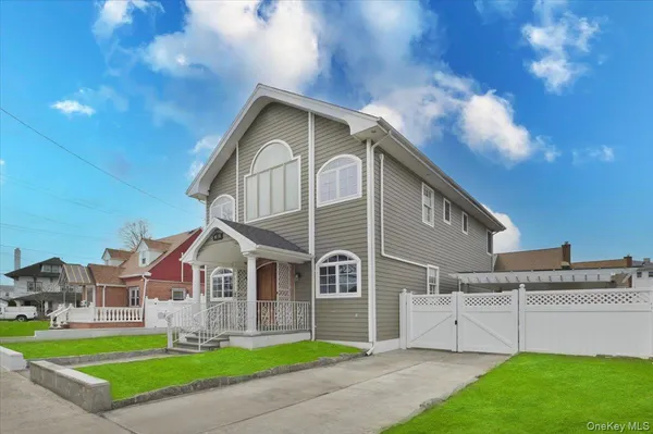 $1,050,000 | 10-11 Bay 24th Street | Bayswater