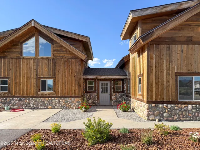 $769,000 | 25 Fairway Avenue, Thayne, WY 83127