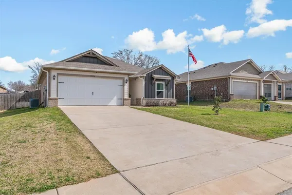 $234,900 | 17494 Stacy Street, Lindale, TX 75771