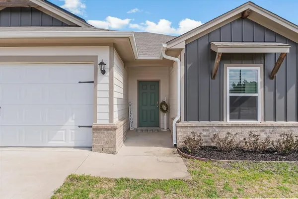 $234,900 | 17494 Stacy Street, Lindale, TX 75771