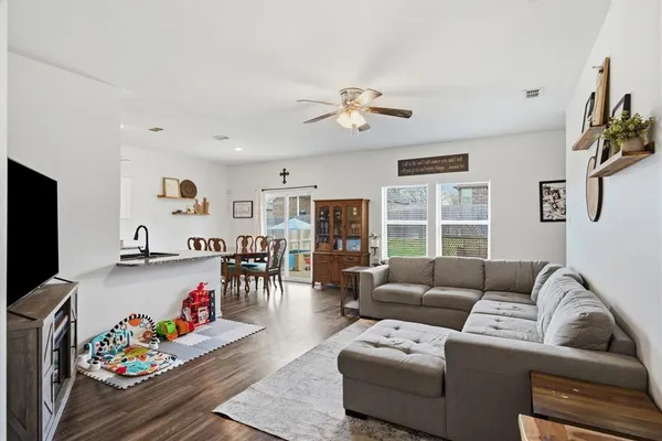 $234,900 | 17494 Stacy Street, Lindale, TX 75771