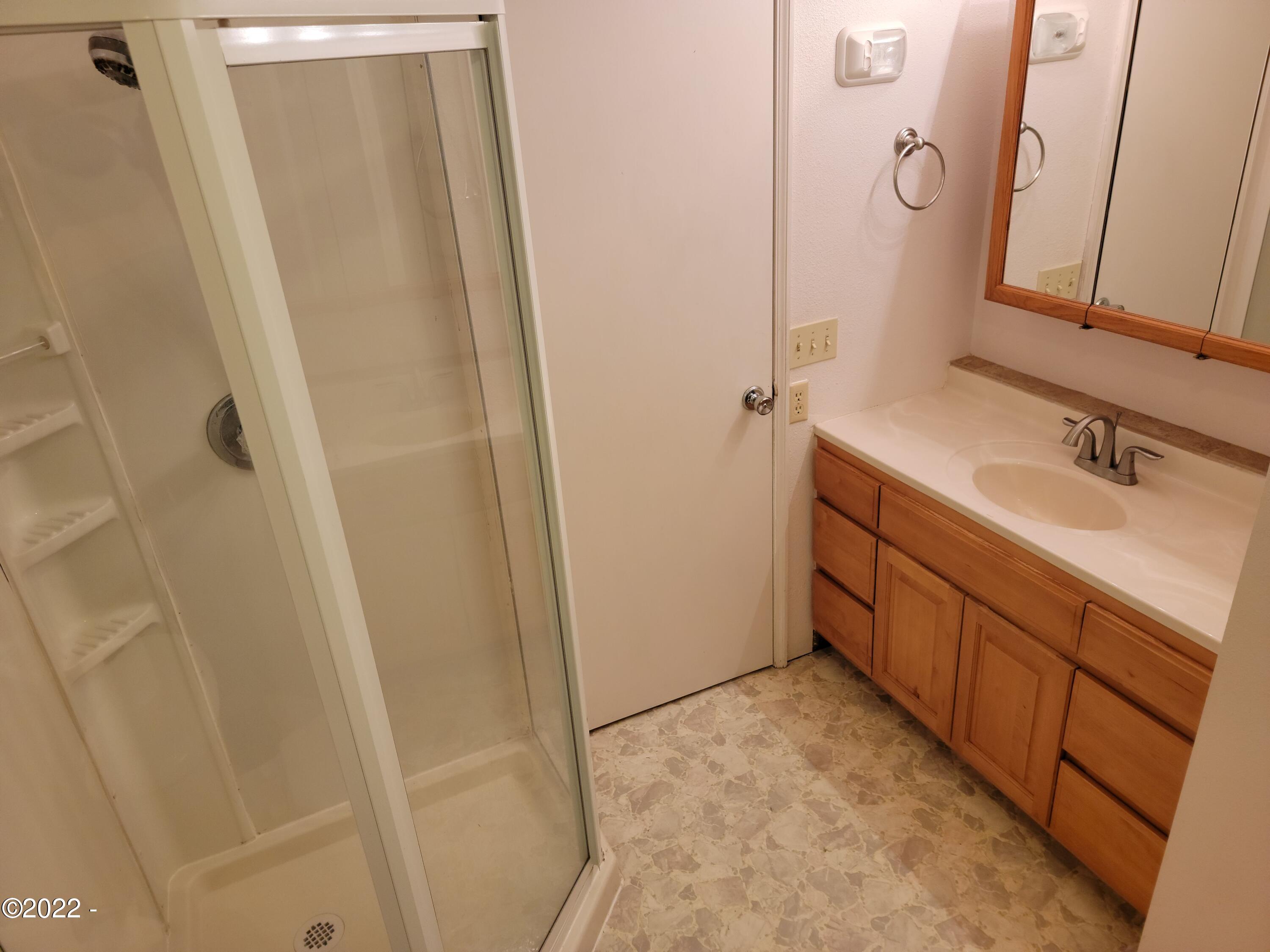 720 Collins Street Depoe Bay, OR 97341 - Photo 11 of 23 Bathroom 1