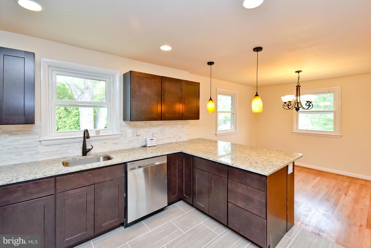 6401 Summerhill Road Temple Hills, MD 20748 - Photo 12 of 30 Kitchen