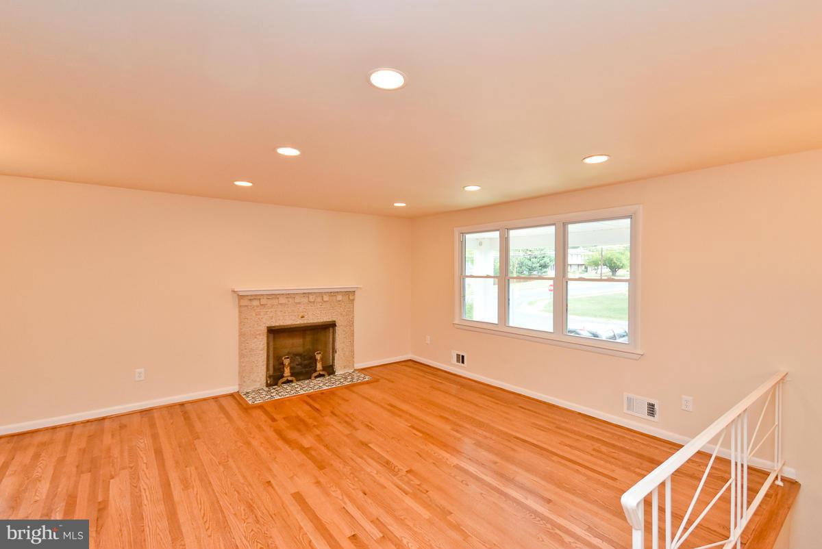 6401 Summerhill Road Temple Hills, MD 20748 - Photo 6 of 30 Interior (General)