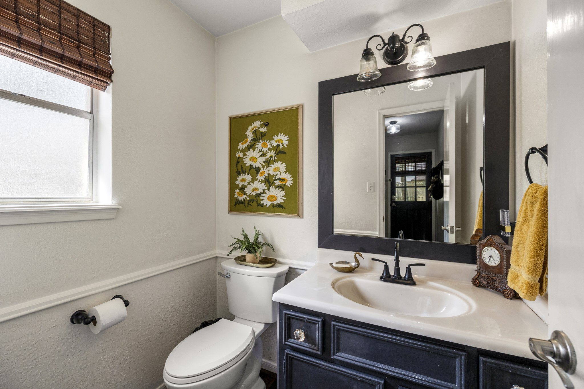 17627 Forest Mist Drive Spring, TX 77379 - Photo 11 of 32 The half bath, downstairs.