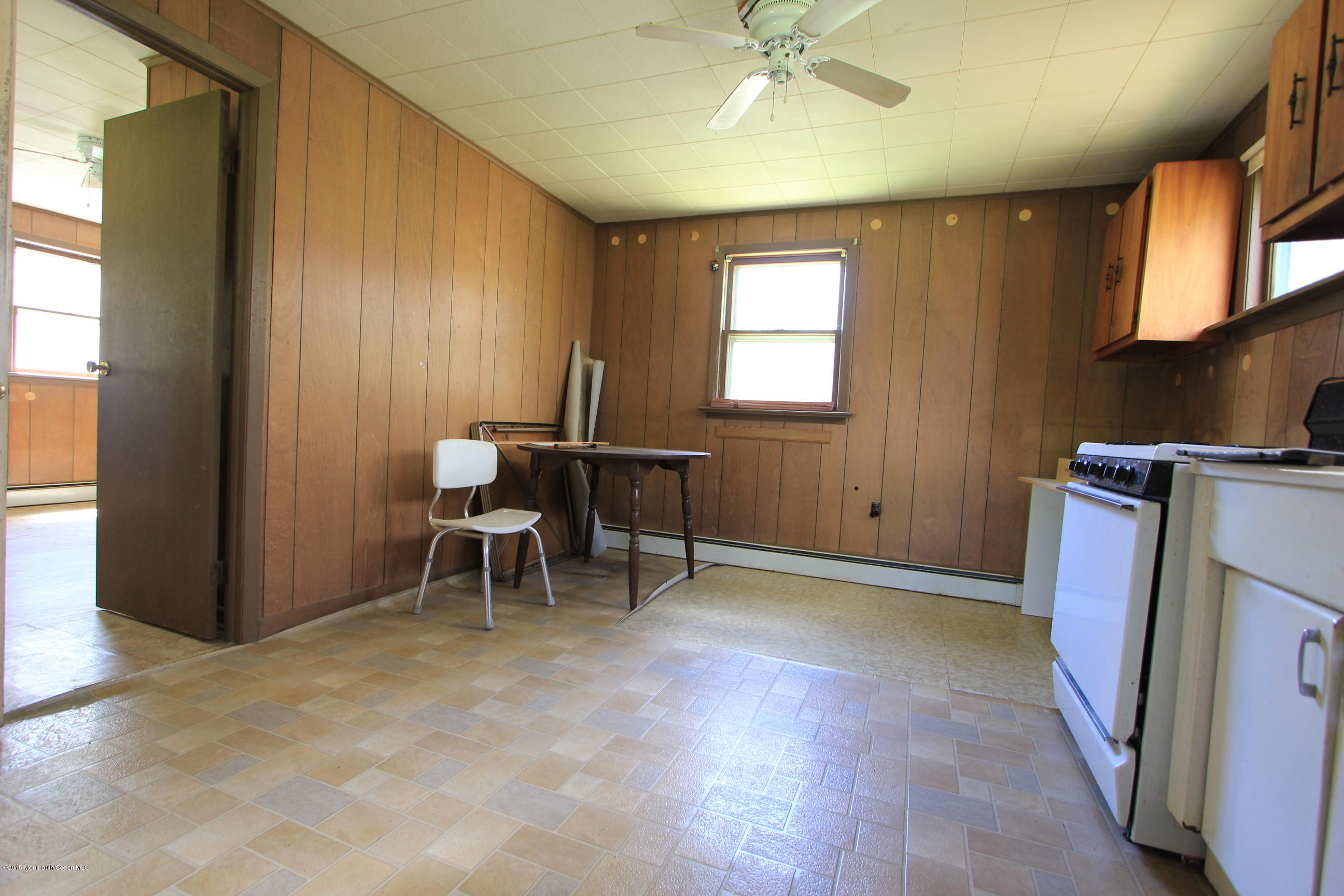 278 Cassville Road Jackson, NJ 08527 - Photo 53 of 60 yShackKitchen2