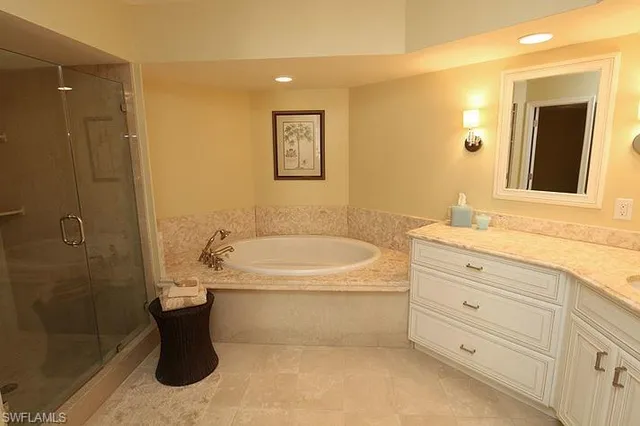 $25,000 | 4251 Gulf Shore Boulevard North, Unit 16D, Naples, FL 34103